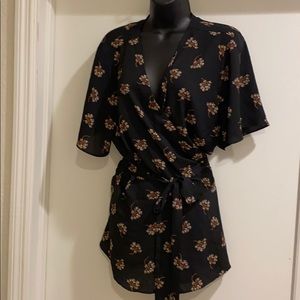 LOFT flutter sleeve wrap top